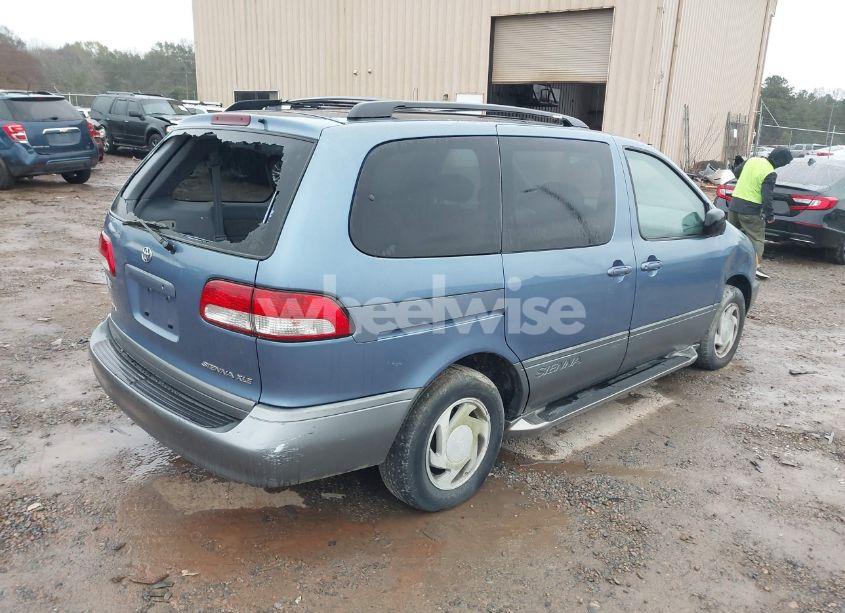 Photo 4 of 2001 Toyota Sienna XLE (VIN 4T3ZF13C21U339020)