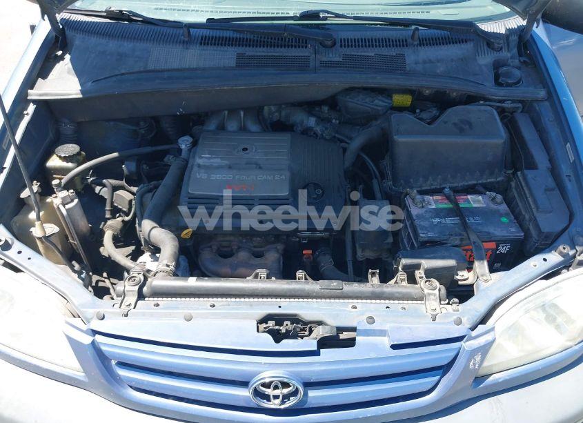 Photo 10 of 2002 Toyota Sienna LE (VIN 4T3ZF13C22U421833)