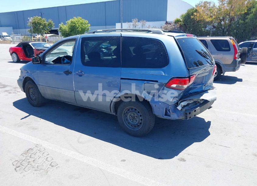 Photo 3 of 2002 Toyota Sienna LE (VIN 4T3ZF13C22U421833)