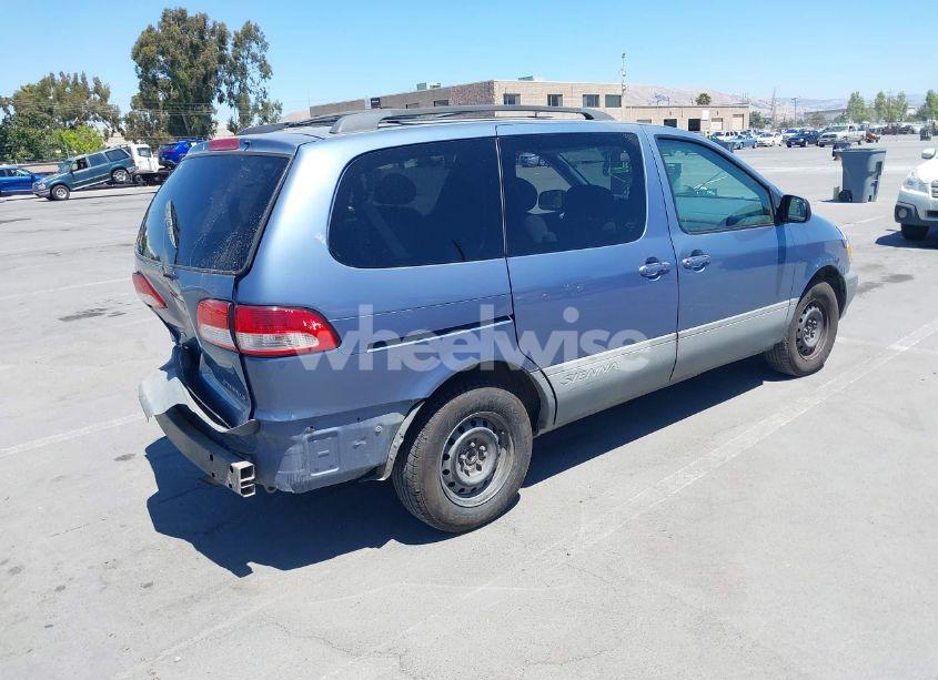 Photo 4 of 2002 Toyota Sienna LE (VIN 4T3ZF13C22U421833)