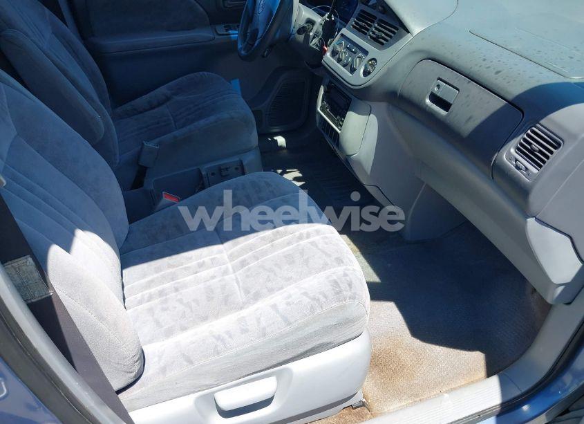 Photo 5 of 2002 Toyota Sienna LE (VIN 4T3ZF13C22U421833)