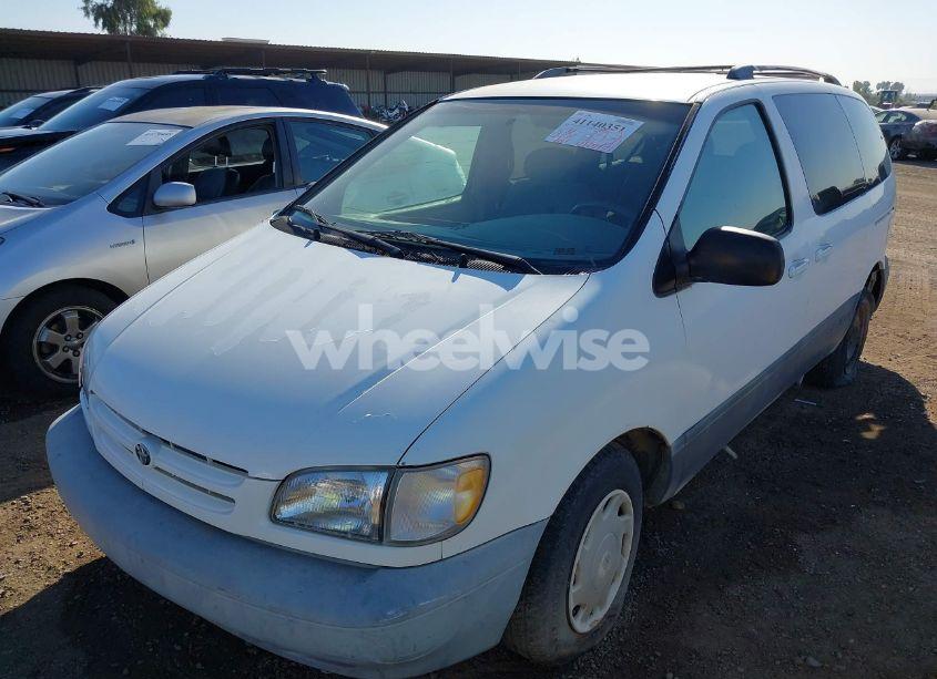 Photo 6 of 1998 Toyota Sienna LE (VIN 4T3ZF13C2WU011474)