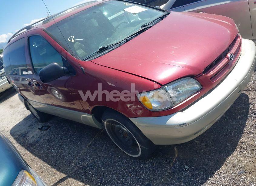 1998 Toyota Sienna XLE (VIN 4T3ZF13C2WU049089) main photo
