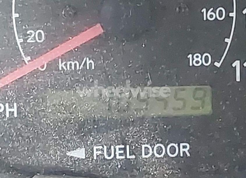 Photo 7 of 1998 Toyota Sienna LE/XLE (VIN 4T3ZF13C2WU088376)