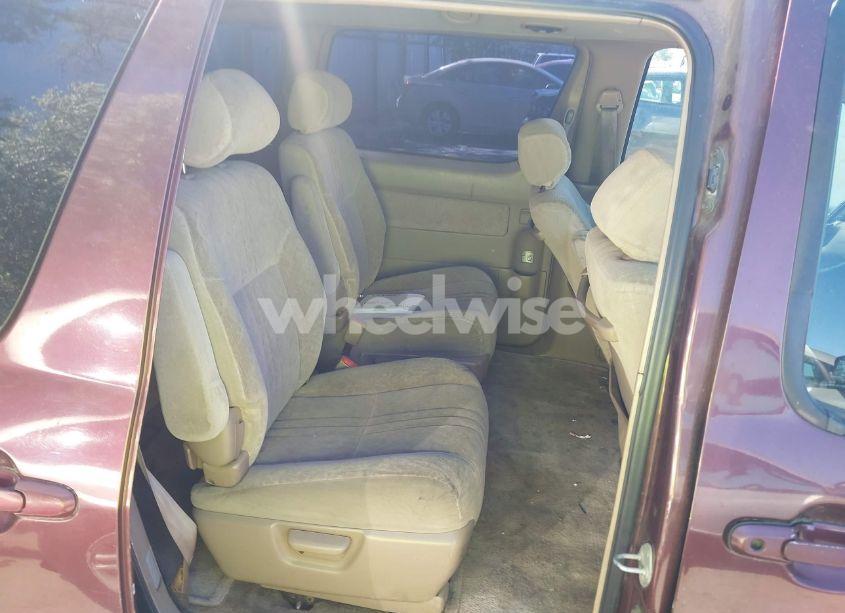 Photo 8 of 1998 Toyota Sienna LE/XLE (VIN 4T3ZF13C2WU088376)