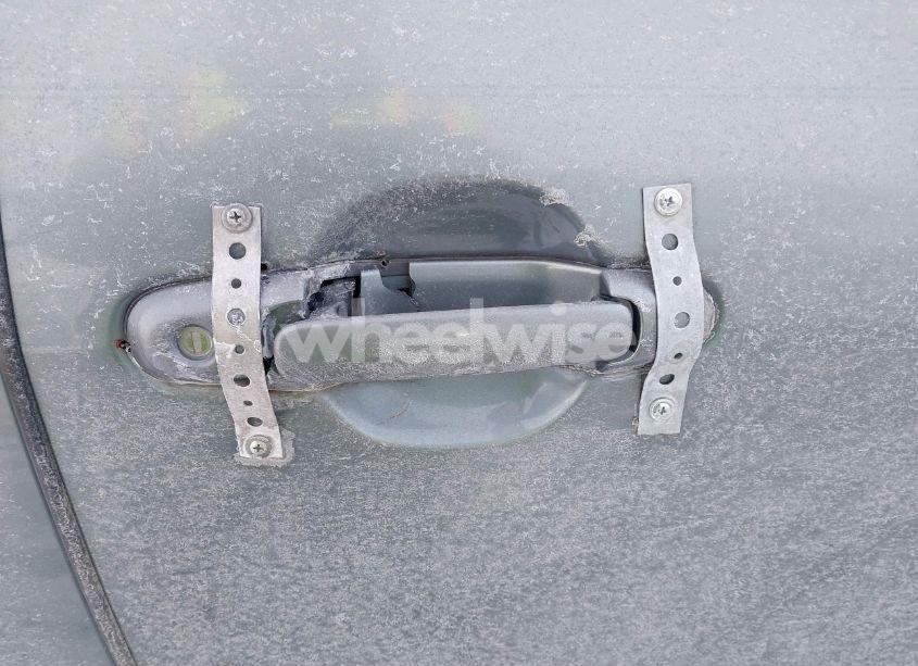 Photo 12 of 1999 Toyota Sienna LE/XLE (VIN 4T3ZF13C2XU118641)