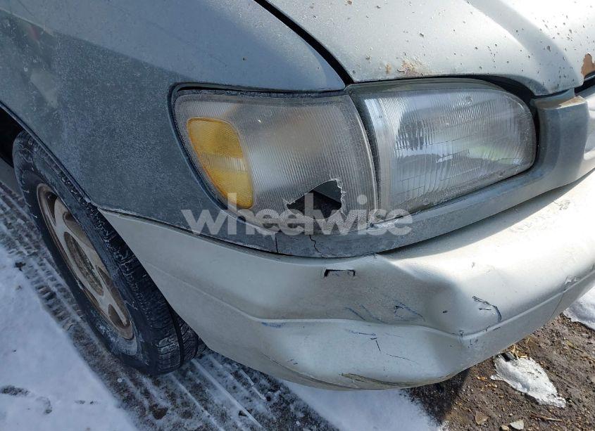 Photo 6 of 1999 Toyota Sienna LE/XLE (VIN 4T3ZF13C2XU118641)