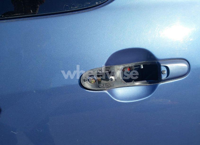 Photo 6 of 1999 Toyota Sienna LE (VIN 4T3ZF13C2XU126738)