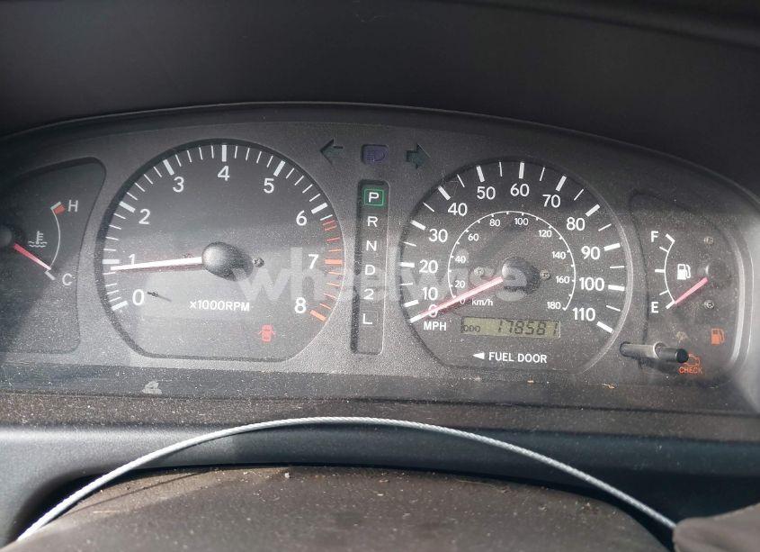 Photo 7 of 1999 Toyota Sienna XLE (VIN 4T3ZF13C2XU136847)