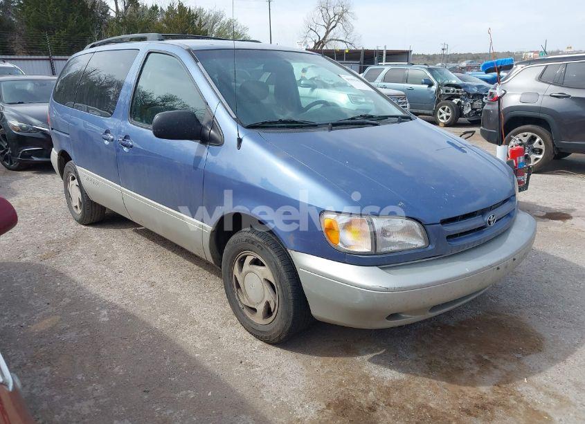 1999 Toyota Sienna XLE (VIN 4T3ZF13C2XU147508) main photo