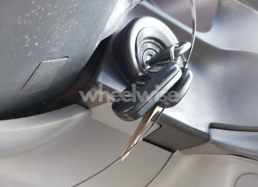 Photo 11 of 1999 Toyota Sienna XLE (VIN 4T3ZF13C2XU147508)