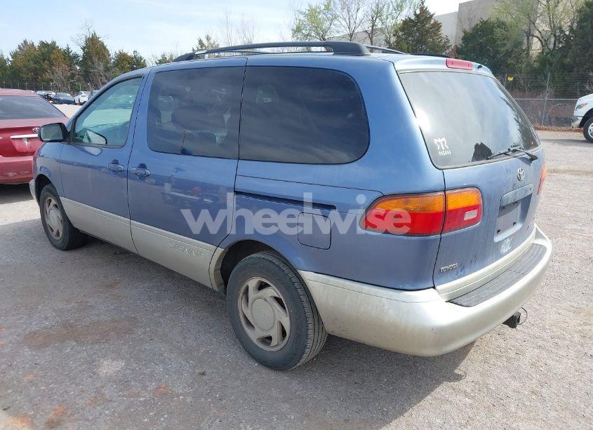 Photo 3 of 1999 Toyota Sienna XLE (VIN 4T3ZF13C2XU147508)