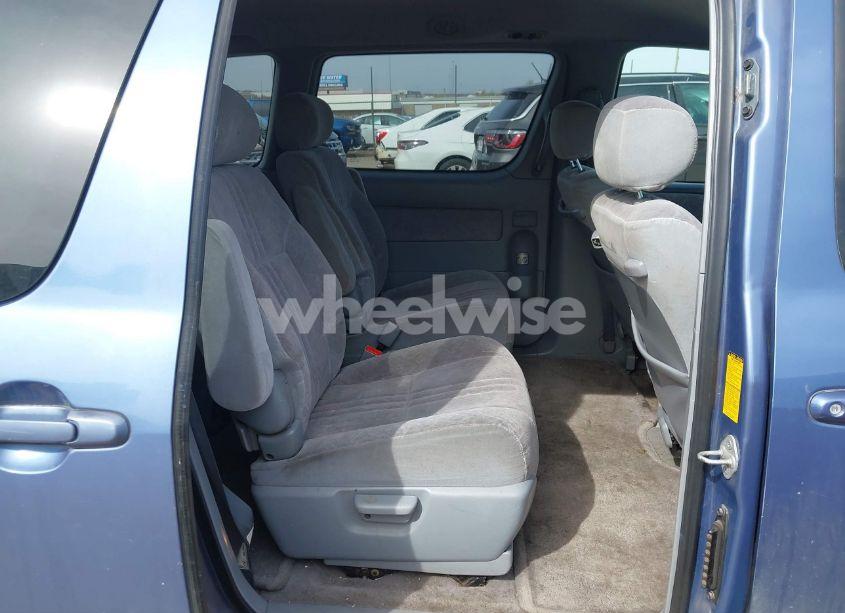 Photo 8 of 1999 Toyota Sienna XLE (VIN 4T3ZF13C2XU147508)