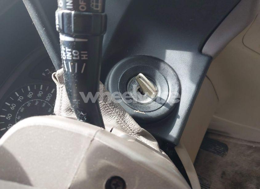 Photo 11 of 1999 Toyota Sienna LE (VIN 4T3ZF13C2XU169072)