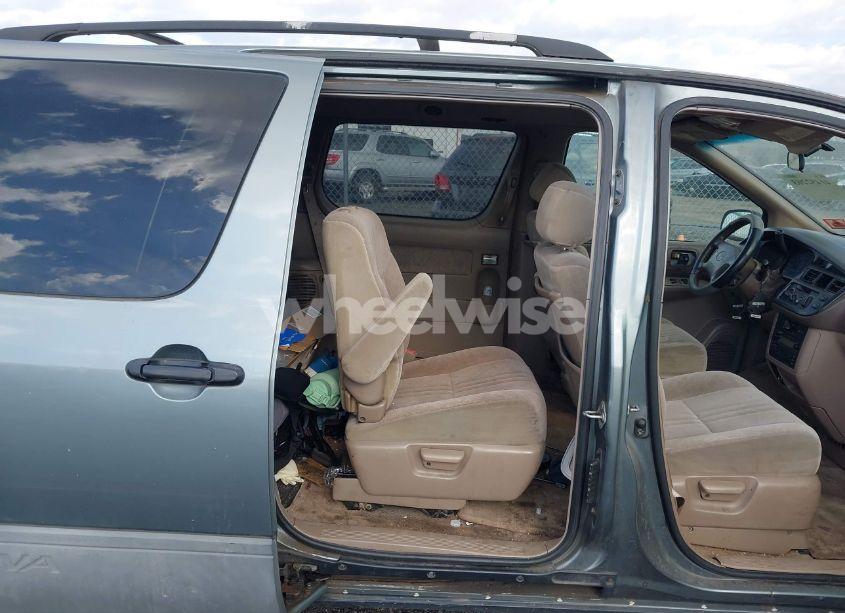 Photo 8 of 2000 Toyota Sienna LE (VIN 4T3ZF13C2YU172488)