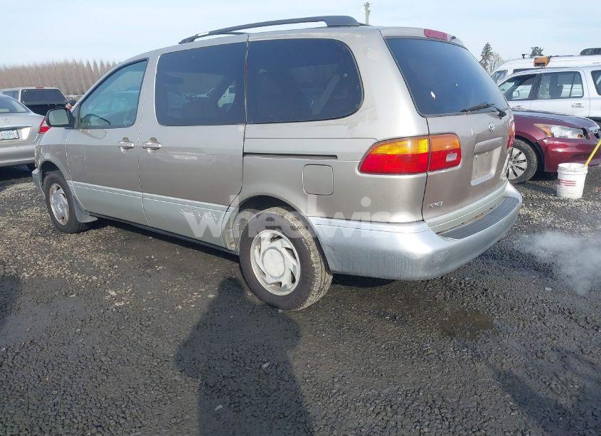 Photo 3 of 2000 Toyota Sienna XLE (VIN 4T3ZF13C2YU207708)