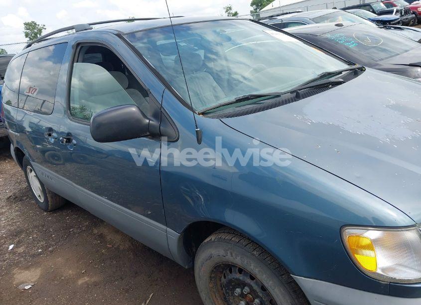 Photo 13 of 2000 Toyota Sienna LE/XLE (VIN 4T3ZF13C2YU215548)