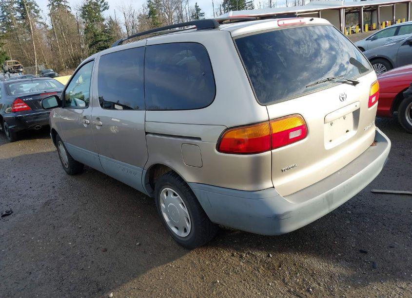 Photo 3 of 2000 Toyota Sienna LE (VIN 4T3ZF13C2YU275149)