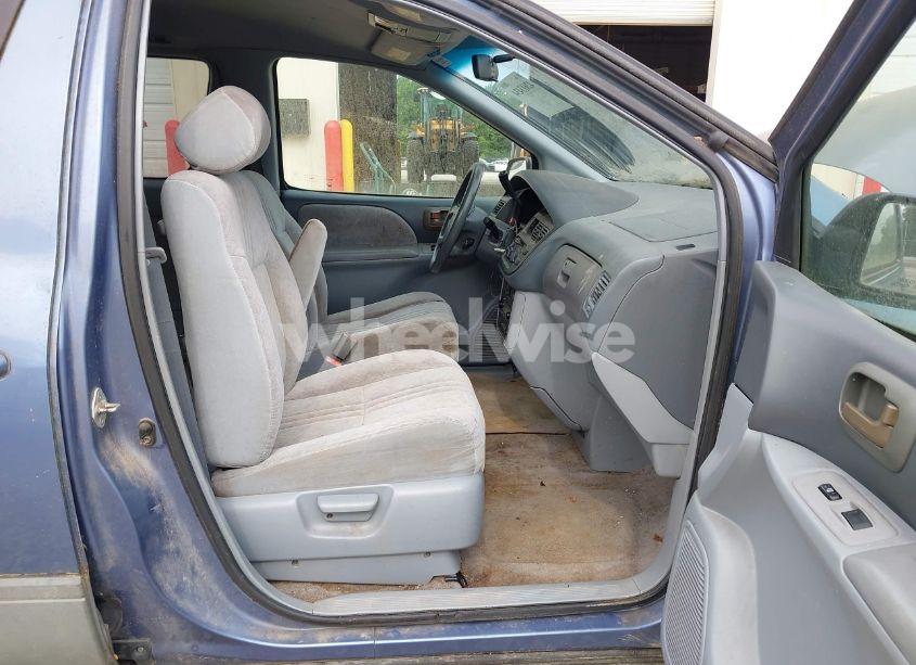 Photo 5 of 2000 Toyota Sienna LE (VIN 4T3ZF13C2YU279329)