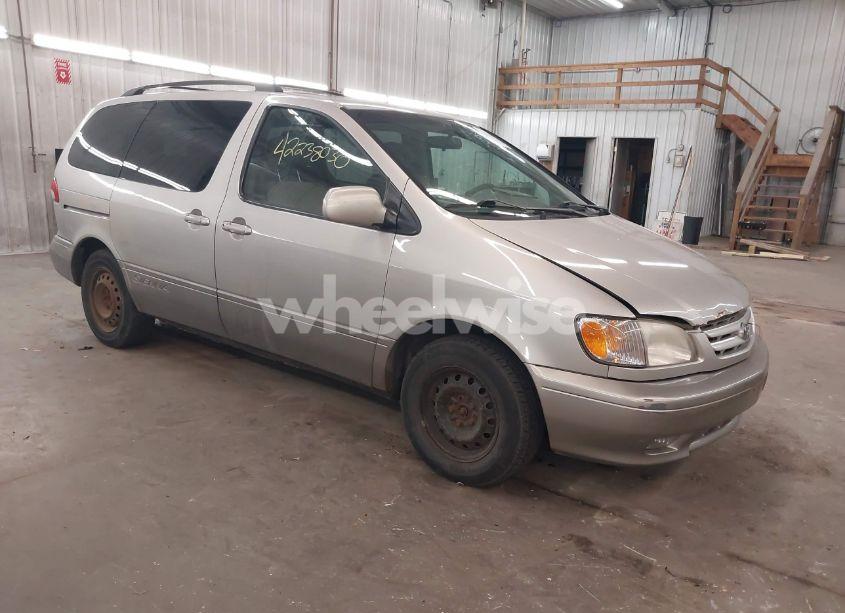 2001 Toyota Sienna XLE (VIN 4T3ZF13C31U324428) main photo