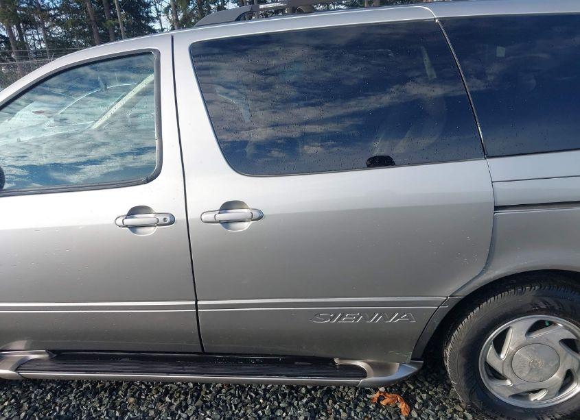 Photo 14 of 2001 Toyota Sienna XLE (VIN 4T3ZF13C31U348969)