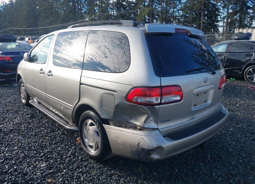 Photo 3 of 2001 Toyota Sienna XLE (VIN 4T3ZF13C31U348969)