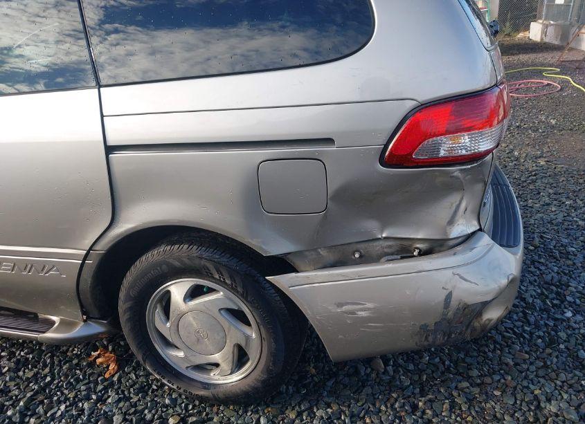 Photo 6 of 2001 Toyota Sienna XLE (VIN 4T3ZF13C31U348969)