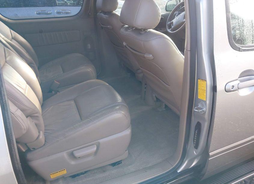 Photo 8 of 2001 Toyota Sienna XLE (VIN 4T3ZF13C31U348969)