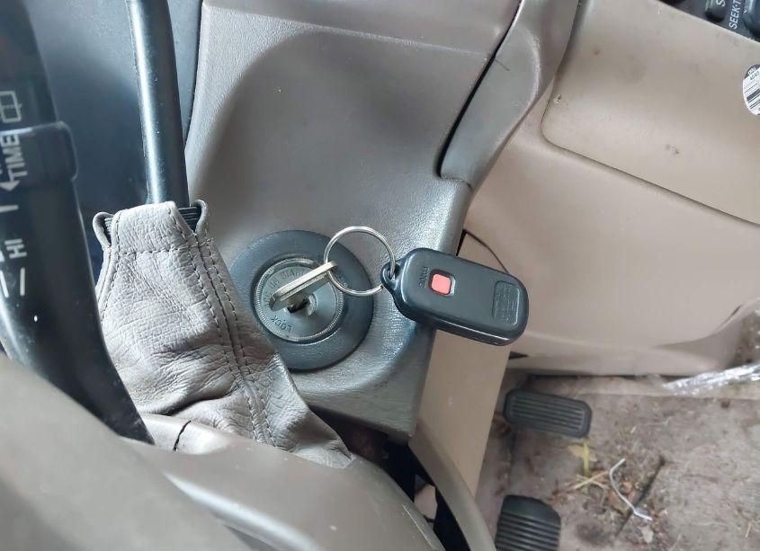 Photo 11 of 2001 Toyota Sienna LE (VIN 4T3ZF13C31U354996)