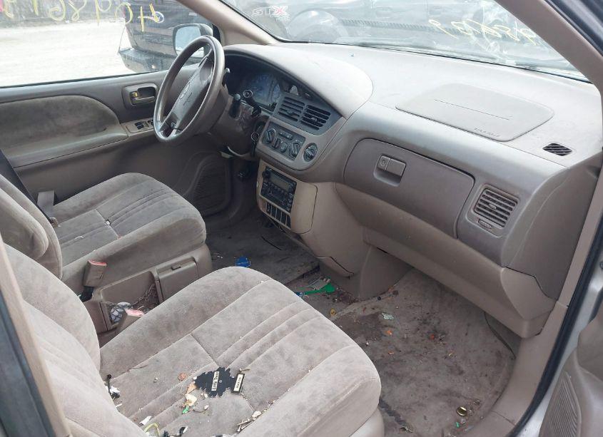 Photo 5 of 2001 Toyota Sienna LE (VIN 4T3ZF13C31U354996)