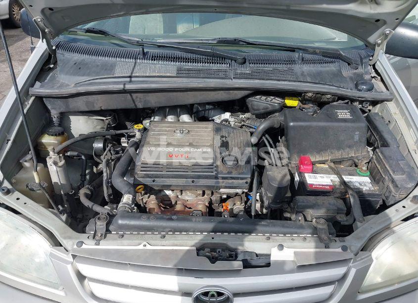 Photo 10 of 2002 Toyota Sienna LE (VIN 4T3ZF13C32U438723)