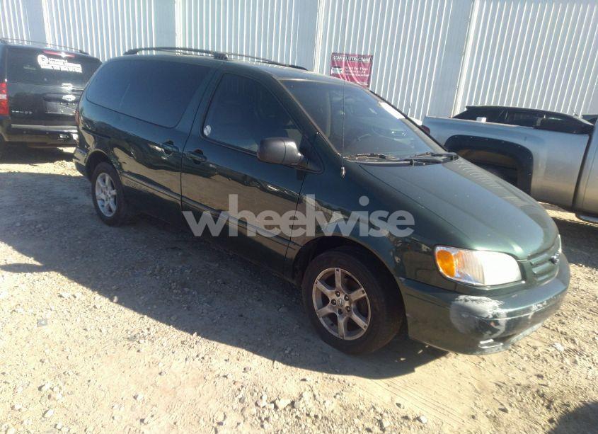 2002 Toyota Sienna LE (VIN 4T3ZF13C32U457529) main photo
