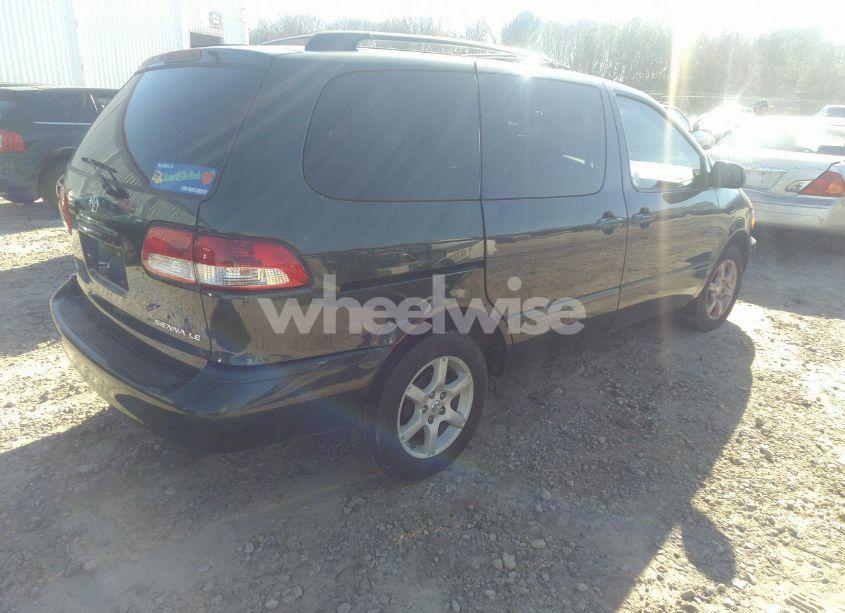Photo 4 of 2002 Toyota Sienna LE (VIN 4T3ZF13C32U457529)
