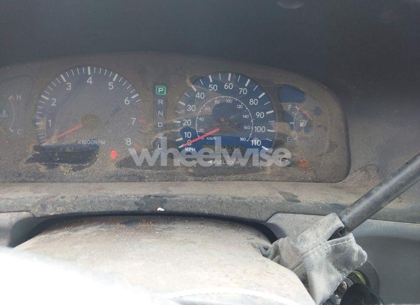 Photo 7 of 2002 Toyota Sienna XLE (VIN 4T3ZF13C32U484679)