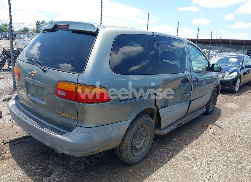 Photo 4 of 1998 Toyota Sienna LE (VIN 4T3ZF13C3WU040160)