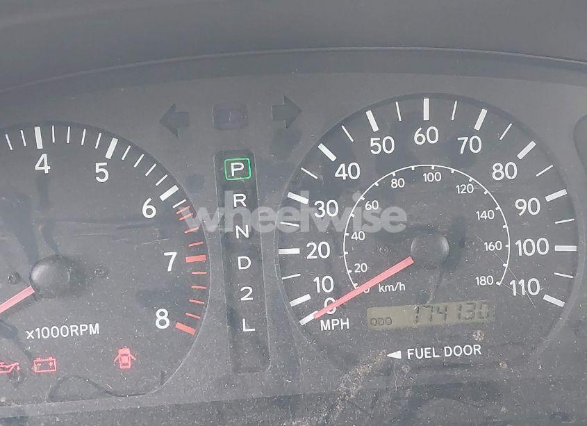 Photo 15 of 1998 Toyota Sienna XLE (VIN 4T3ZF13C3WU074731)