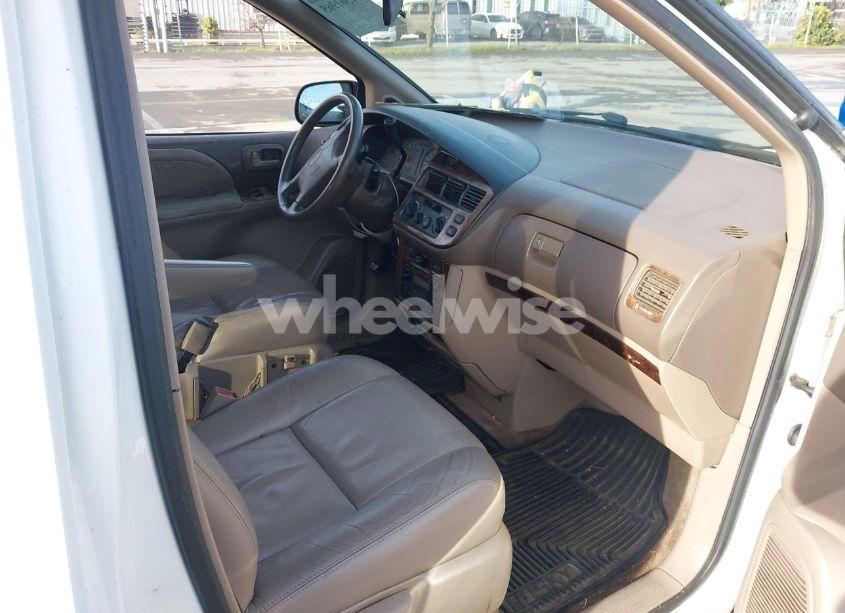 Photo 5 of 1998 Toyota Sienna XLE (VIN 4T3ZF13C3WU074731)