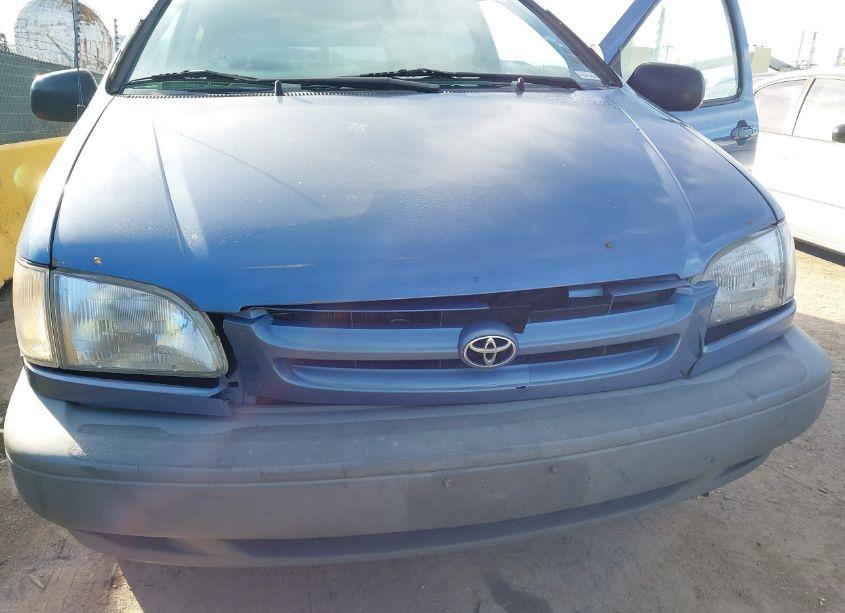 Photo 6 of 1998 Toyota Sienna LE (VIN 4T3ZF13C3WU086636)