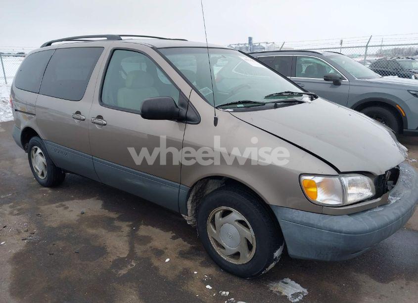 1999 Toyota Sienna LE (VIN 4T3ZF13C3XU128627) main photo