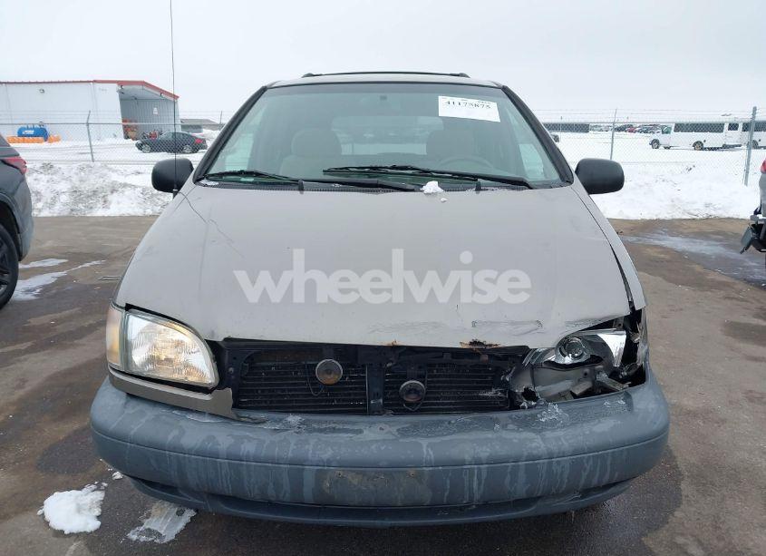 Photo 12 of 1999 Toyota Sienna LE (VIN 4T3ZF13C3XU128627)