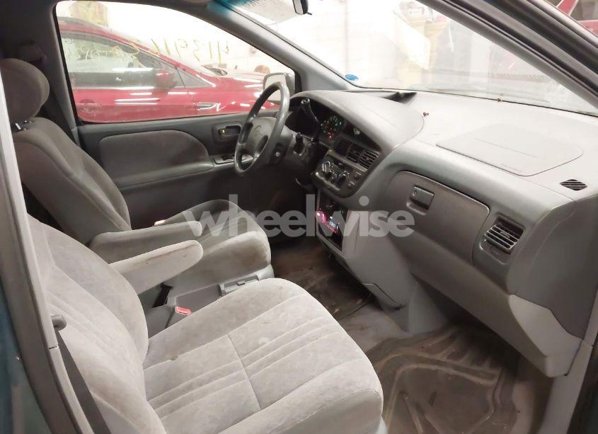 Photo 5 of 2000 Toyota Sienna LE (VIN 4T3ZF13C3YU308076)