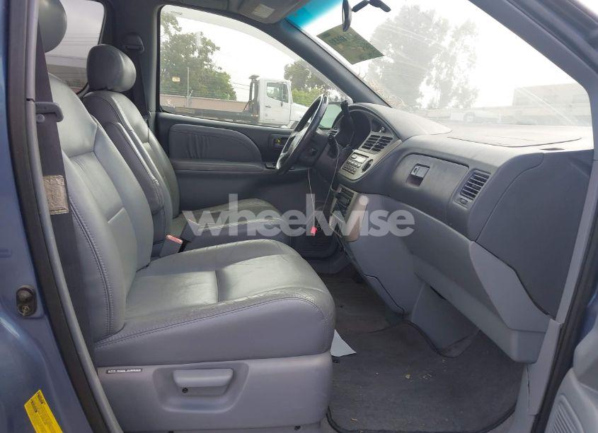 Photo 5 of 2001 Toyota Sienna XLE (VIN 4T3ZF13C41U373962)