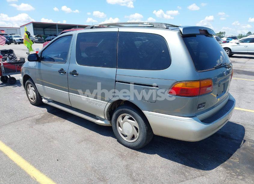 Photo 3 of 1999 Toyota Sienna XLE (VIN 4T3ZF13C4XU118561)
