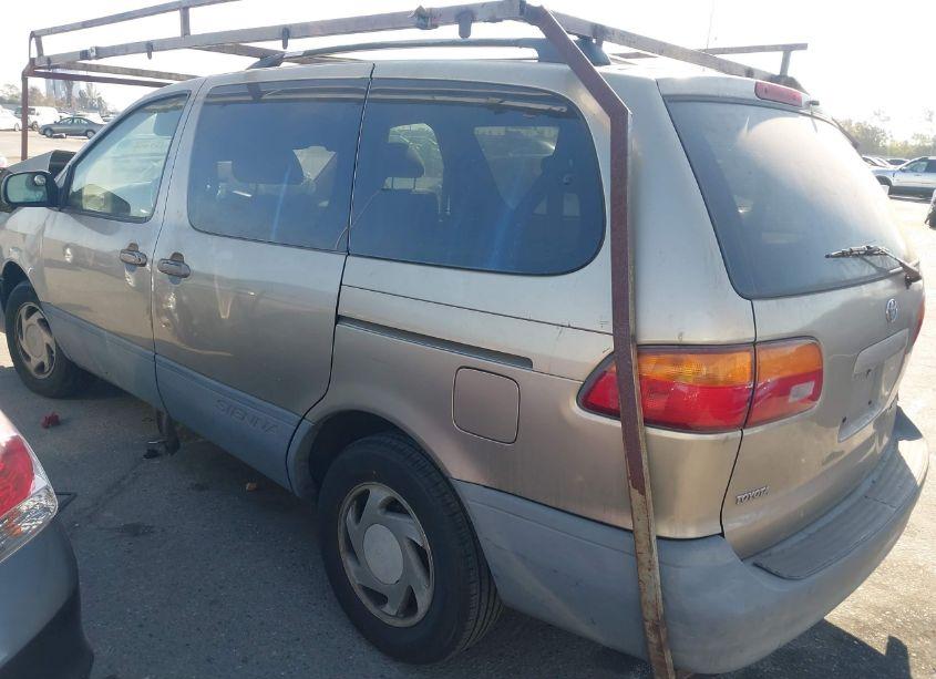 Photo 3 of 2000 Toyota Sienna LE (VIN 4T3ZF13C4YU227765)