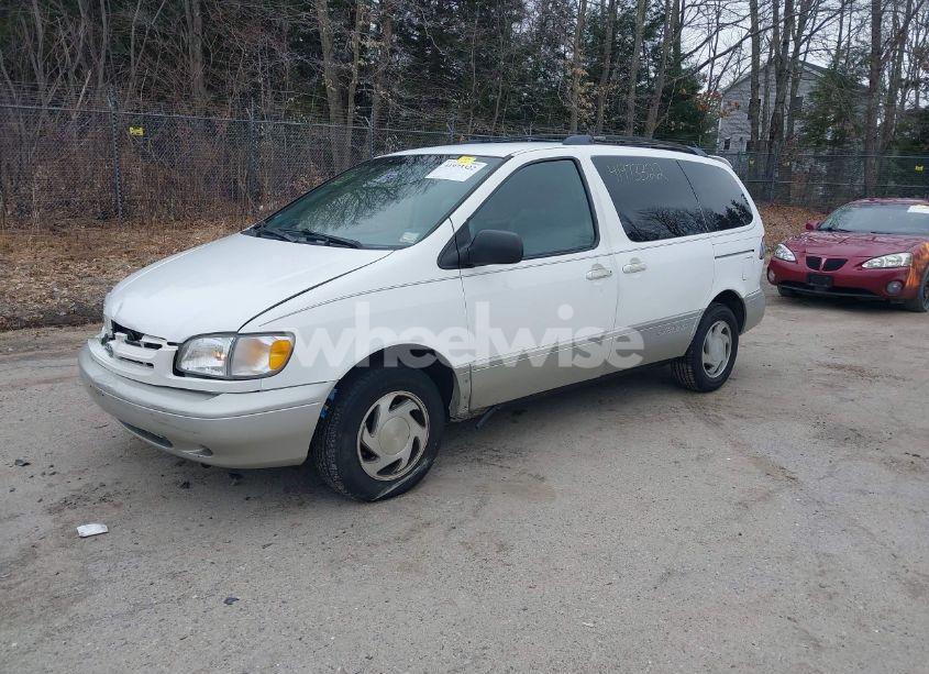 Photo 2 of 2000 Toyota Sienna XLE (VIN 4T3ZF13C4YU233128)