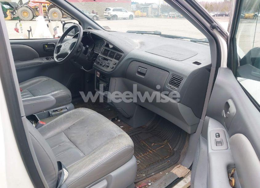 Photo 5 of 2000 Toyota Sienna XLE (VIN 4T3ZF13C4YU233128)