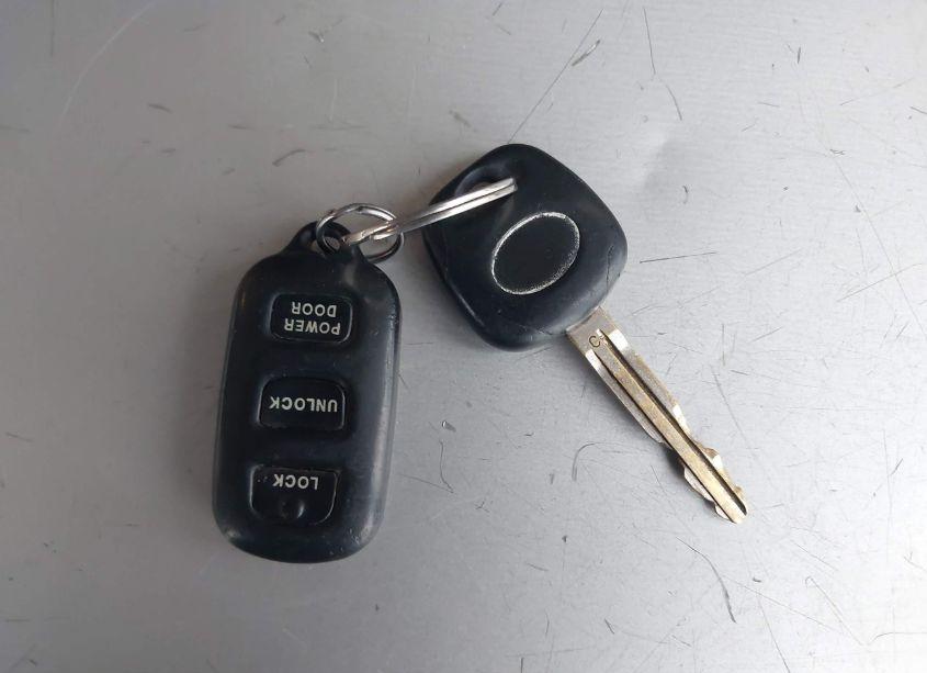 Photo 11 of 2000 Toyota Sienna XLE (VIN 4T3ZF13C4YU274357)