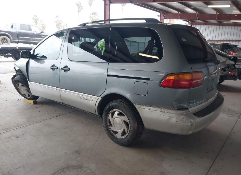 Photo 3 of 2000 Toyota Sienna XLE (VIN 4T3ZF13C4YU274357)