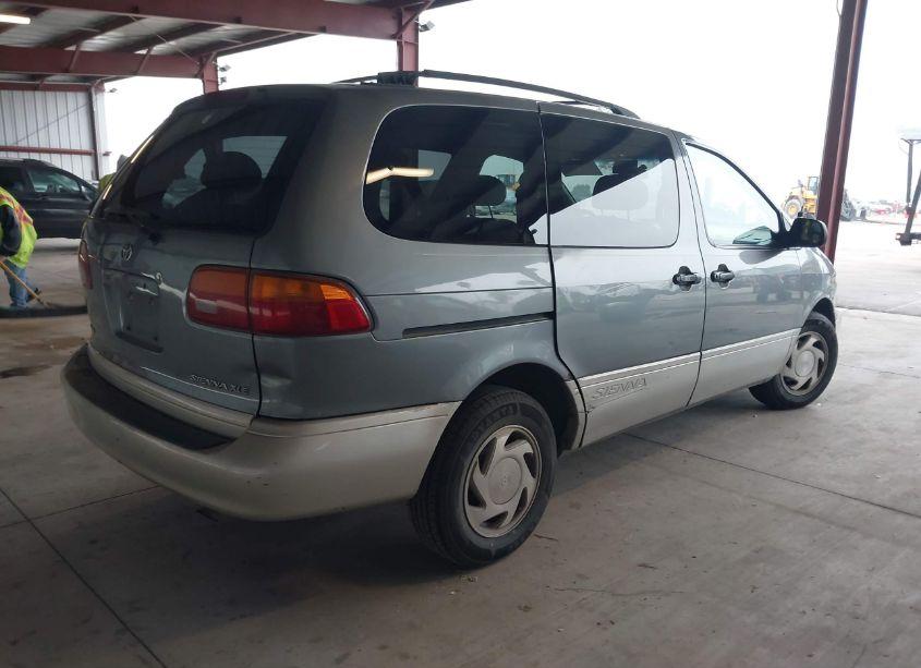 Photo 4 of 2000 Toyota Sienna XLE (VIN 4T3ZF13C4YU274357)