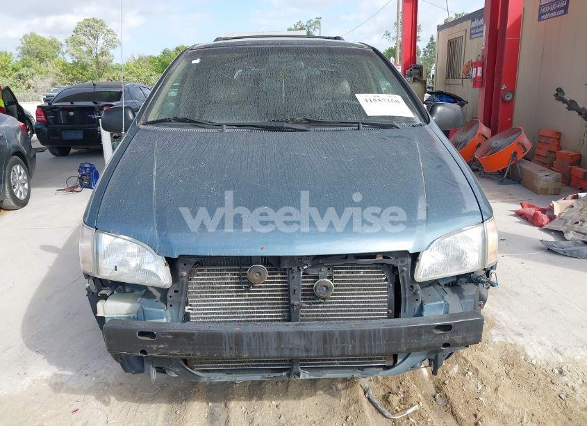 Photo 13 of 2000 Toyota Sienna XLE (VIN 4T3ZF13C4YU295841)
